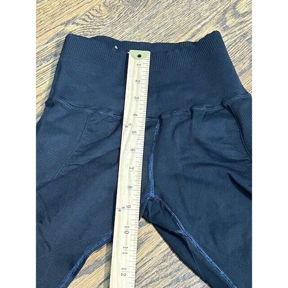 Free People Movement Athletic Leggings Pull On Stretch Mid Rise Black Size XS/S - Picture 5 of 7